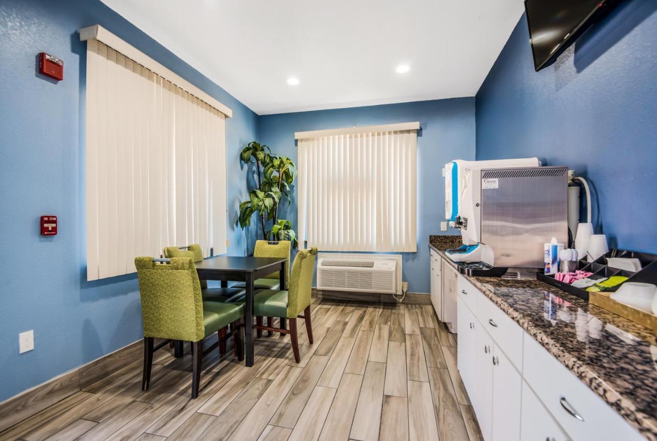 Scottish Inns & Suites Iah Airport-Beltway 8 Aldine Екстериор снимка