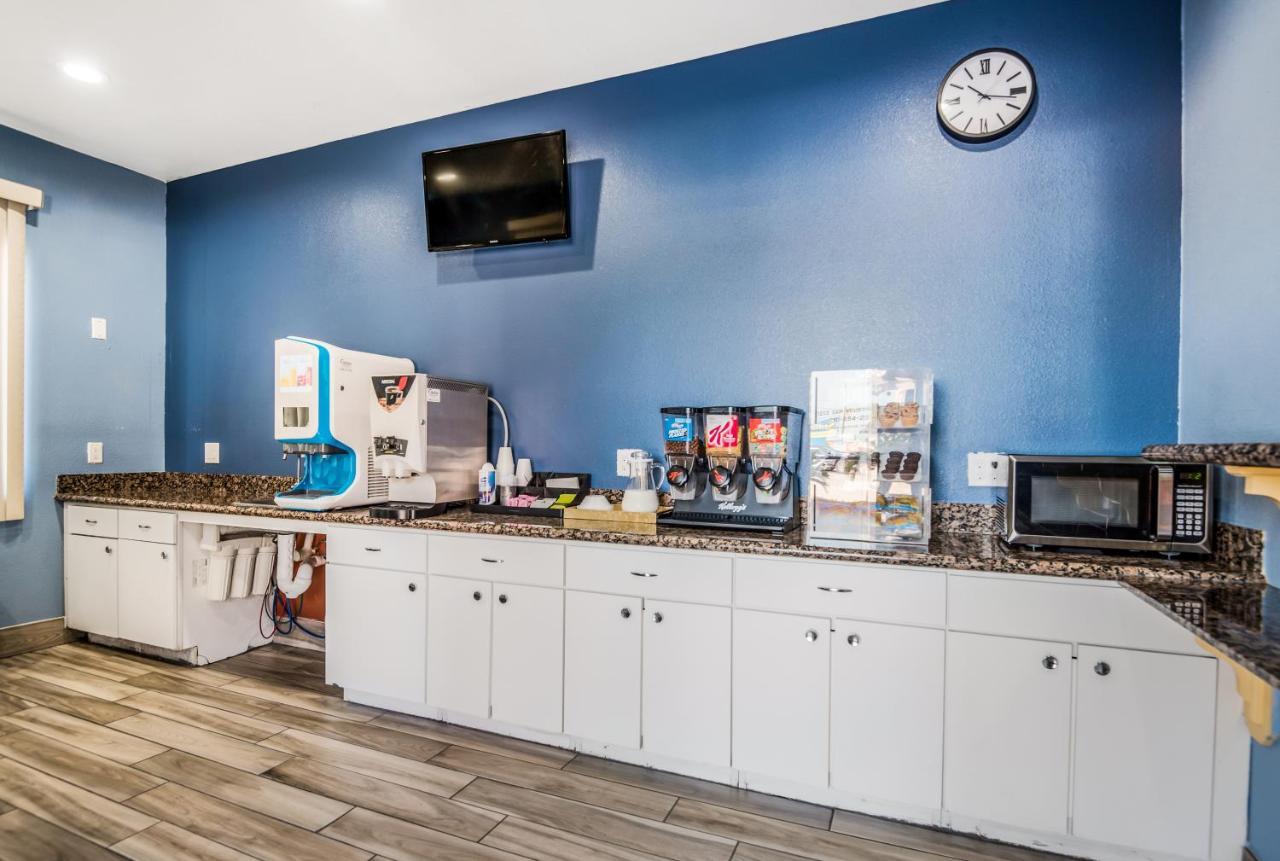 Scottish Inns & Suites Iah Airport-Beltway 8 Aldine Екстериор снимка