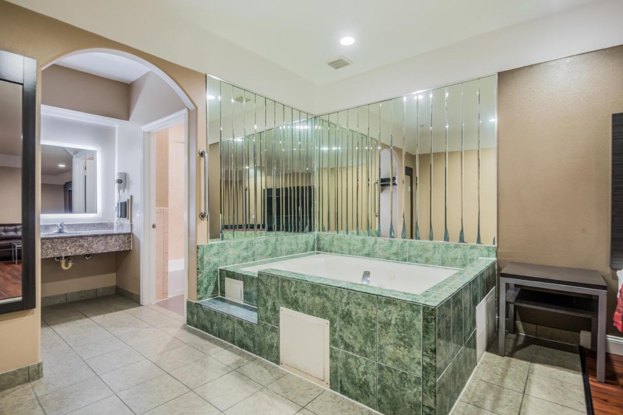 Scottish Inns & Suites Iah Airport-Beltway 8 Aldine Екстериор снимка