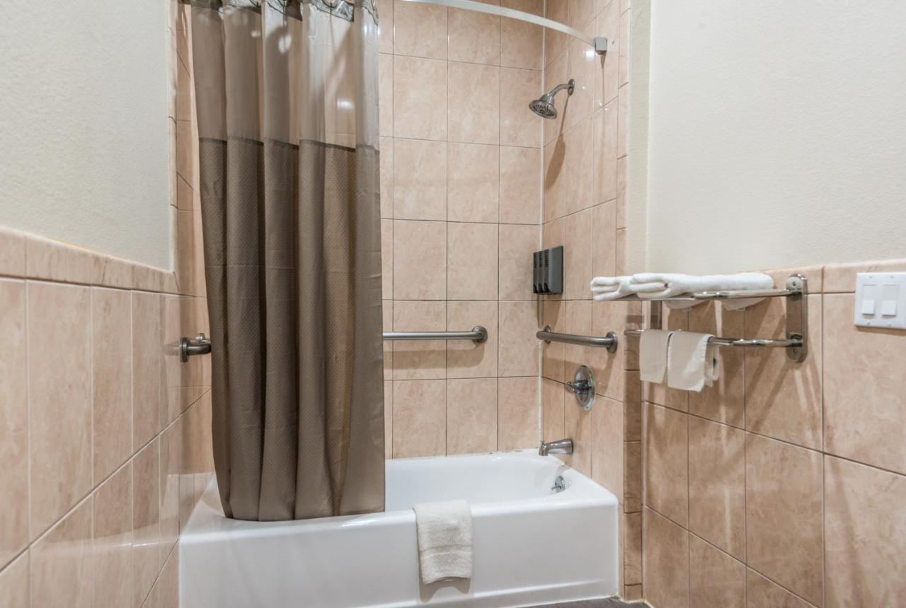 Scottish Inns & Suites Iah Airport-Beltway 8 Aldine Екстериор снимка