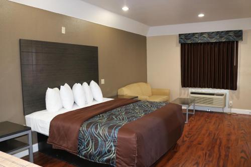 Scottish Inns & Suites Iah Airport-Beltway 8 Aldine Екстериор снимка
